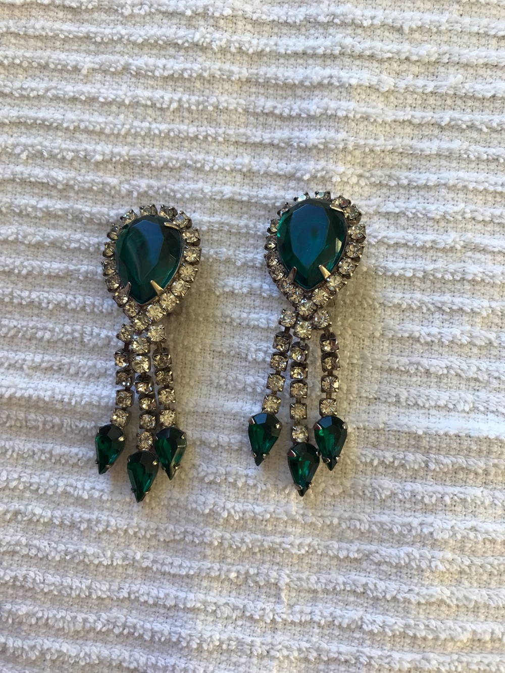 Emerald Teardrop Crystal Dangle Earrings - Green